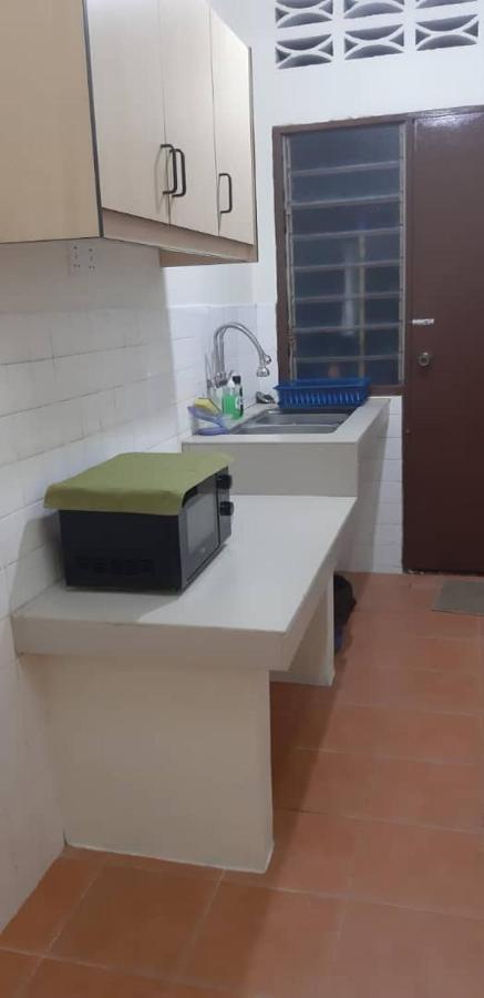 Ain's Muslim Friendly Homestay *